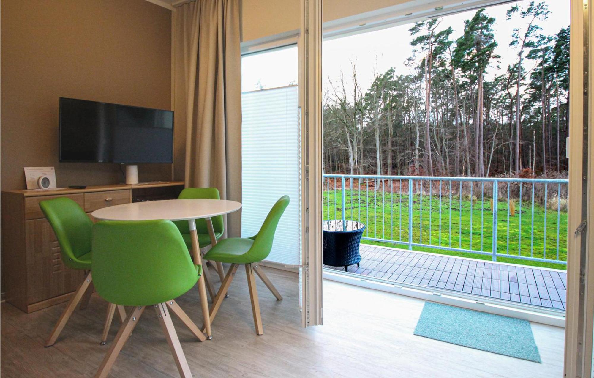 Stunning Apartment In Graal-Mueritz With Kitchen Экстерьер фото